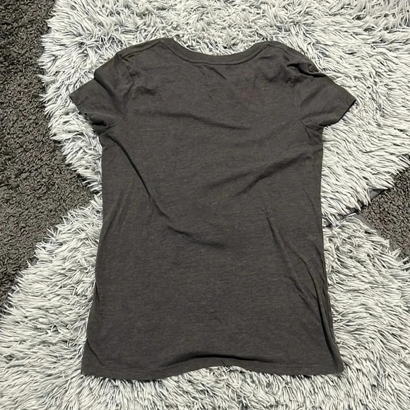 Old Navy X Disney Shirt Size Large - Picture 6 of 9